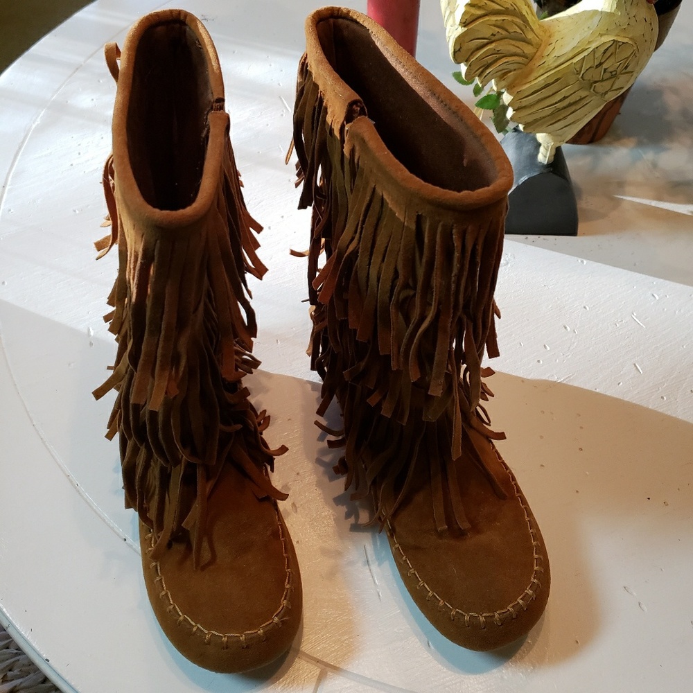 Girls moccasins sz4